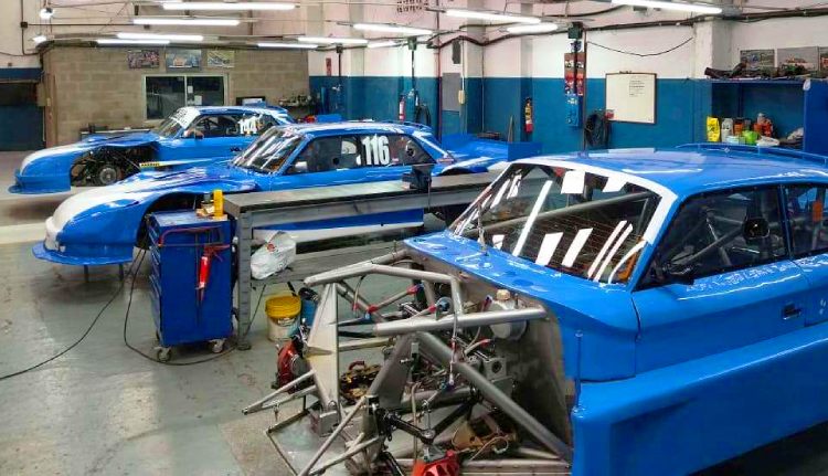 Los 3 Ford del Savino Sport en el taller.