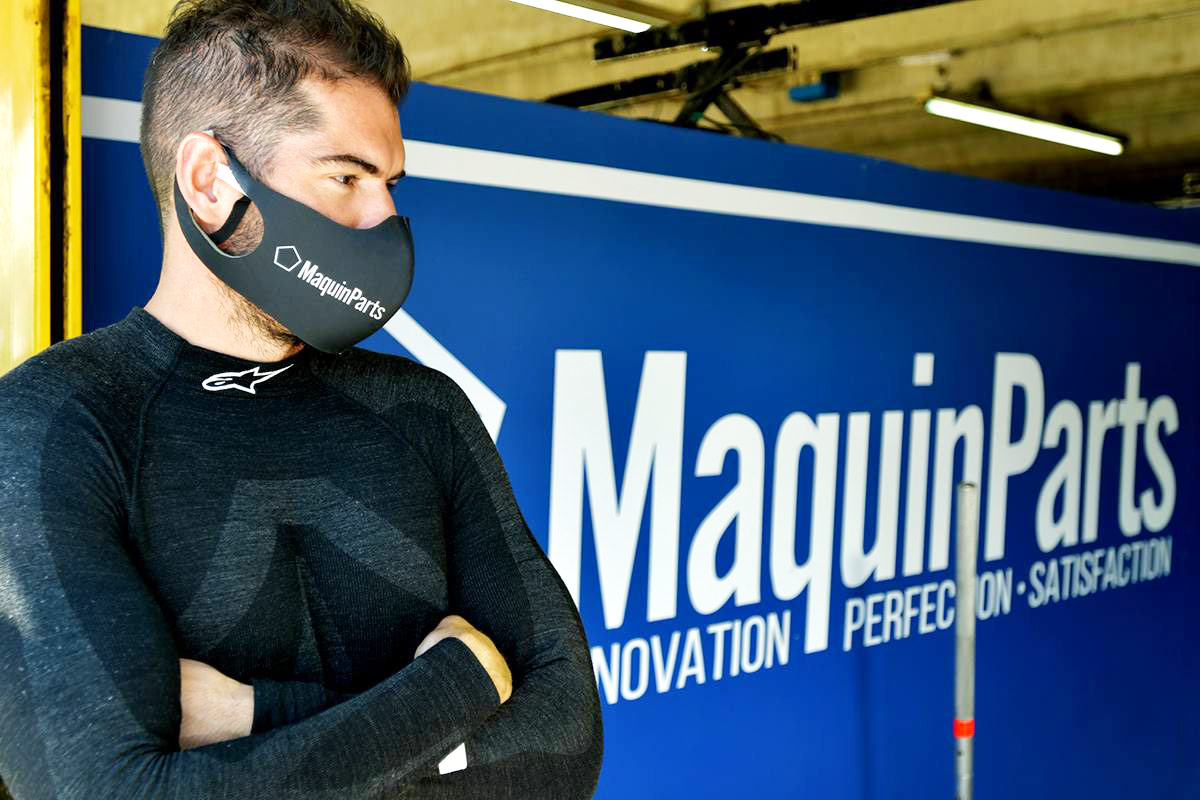 Esteban Gini en el box del Maquin Parts Racing