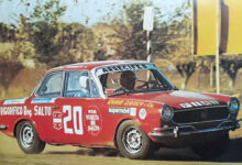 Carlos Giay a bordo de un Fiat 1500.