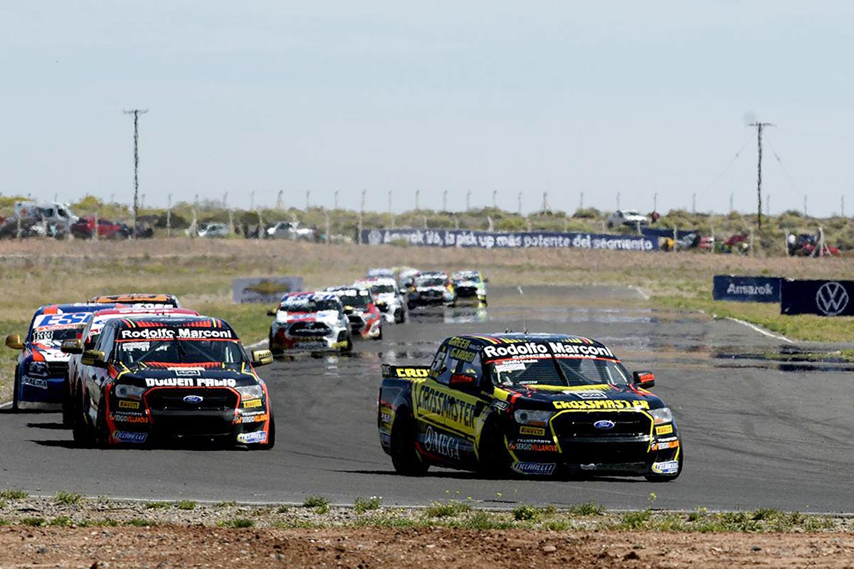 Camionetas en el circuito de Neuquén.