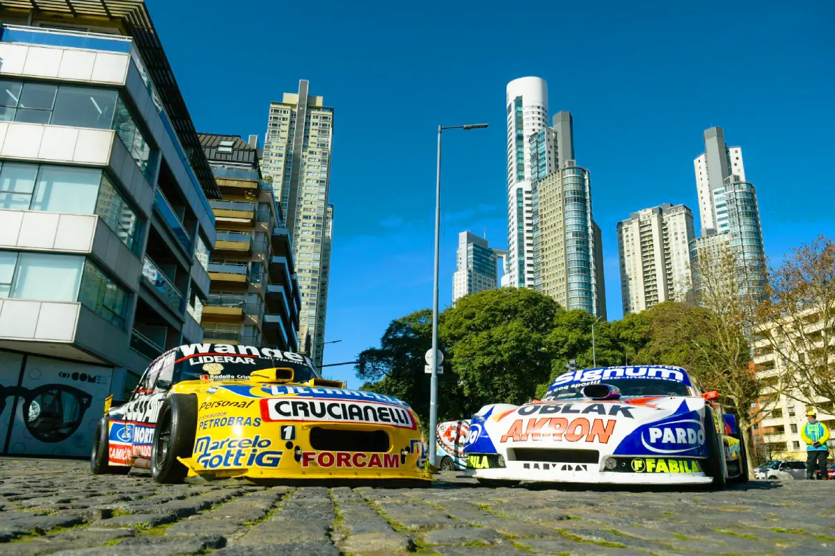 Autos del Gurí y Ortelli en Buenos Aires