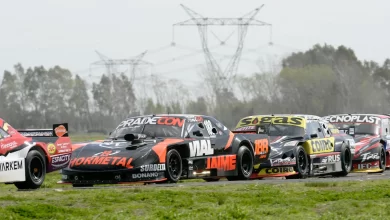Los pilotos del TC Mouras 2023 corriendo en La Plata.
