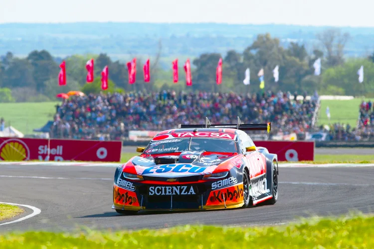 Chevrolet Camaro de Valentín Aguirre en Paraná.