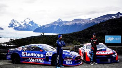 Autos de TC en el Glaciar Perito Moreno.