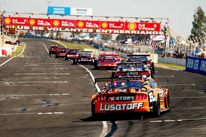 Pelotón de TC en Paraná.